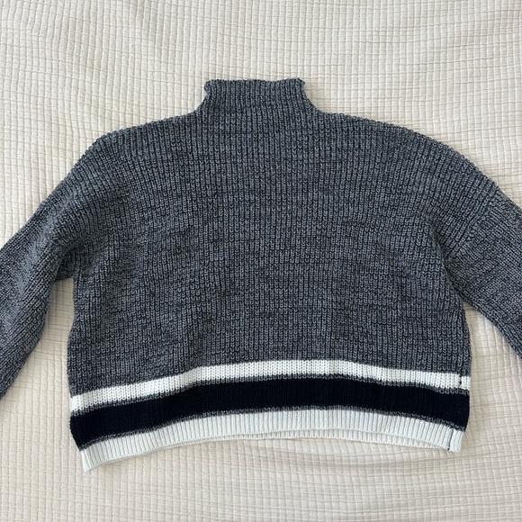 Boxy Crop Mock Neck Sweater Heather Gray M - Picture 2 of 6